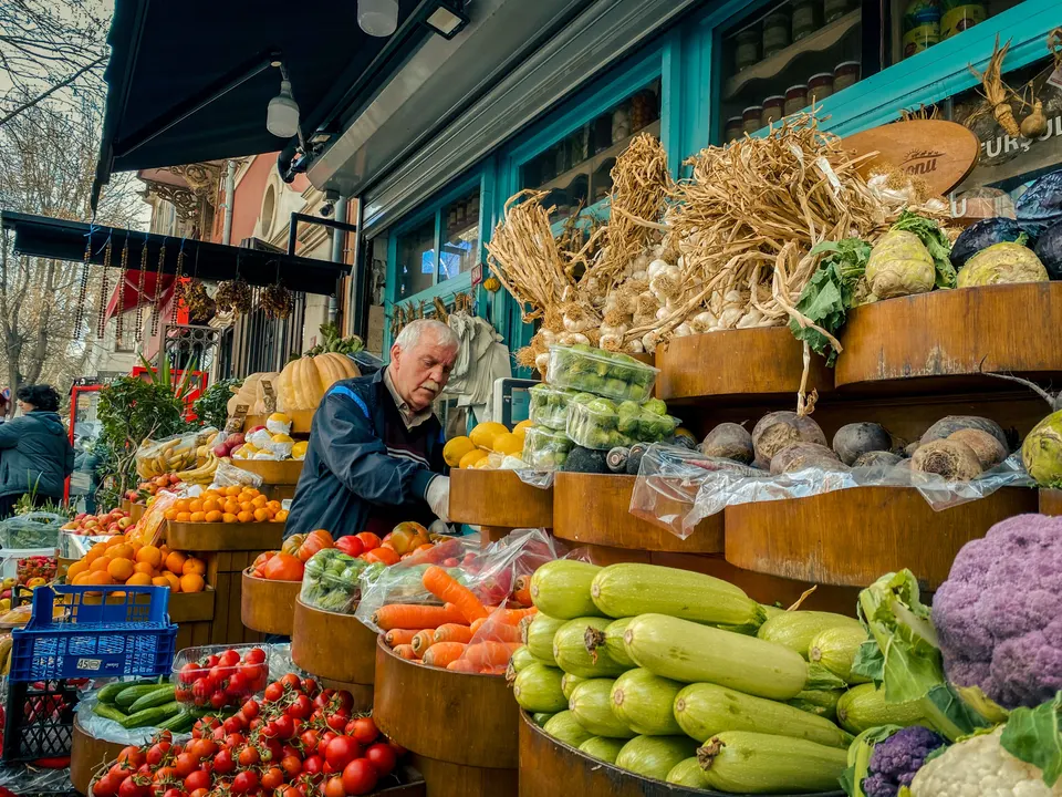 Local Landmarks and Points of Interest in Commerce in Commerce